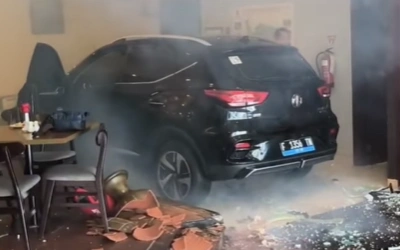 Viral Mobil Listrik MG ZS EV Seruduk Lobi Hotel di Klaten, MG Indonesia Buka Suara